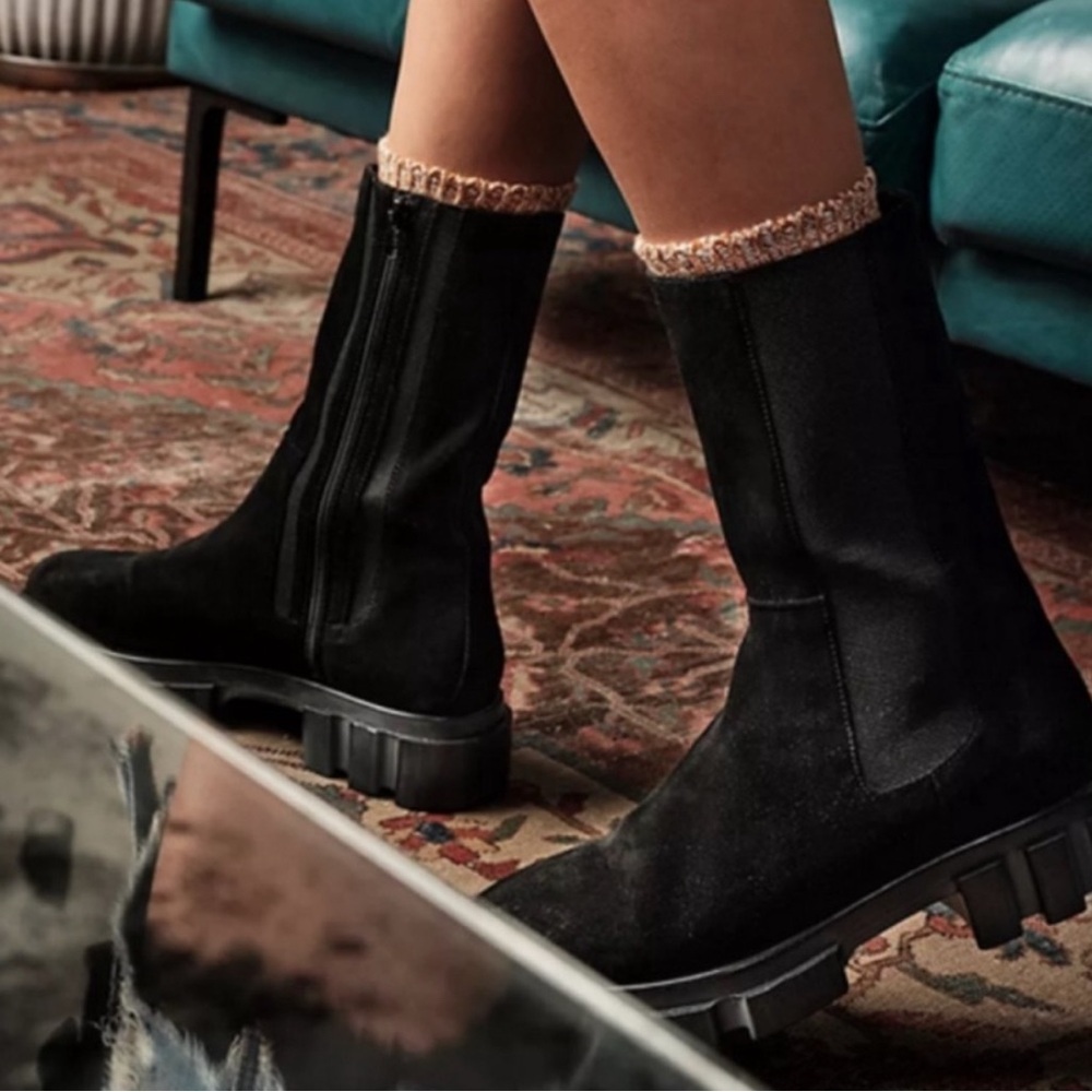 Free People Brooks Lug Sole Chelsea Boots Black Suede Chunky EU 40 / 9